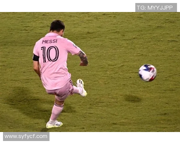 足球球星搞笑绰号大揭秘 从梅西小矮人到C罗小丑笑点满满